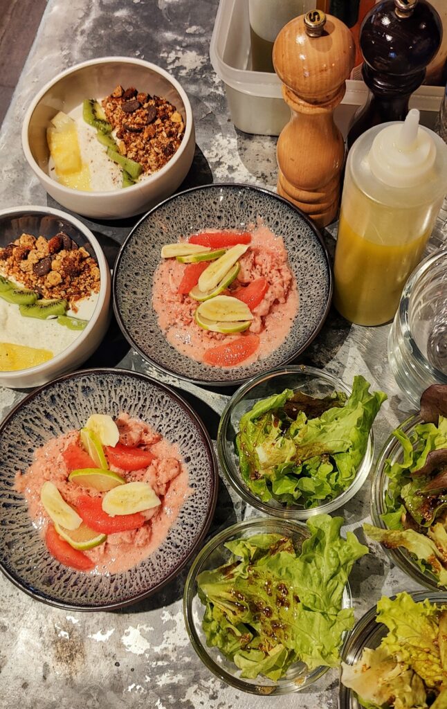 Breakfast bowls at Le Tuyau in Aix-en-Provence